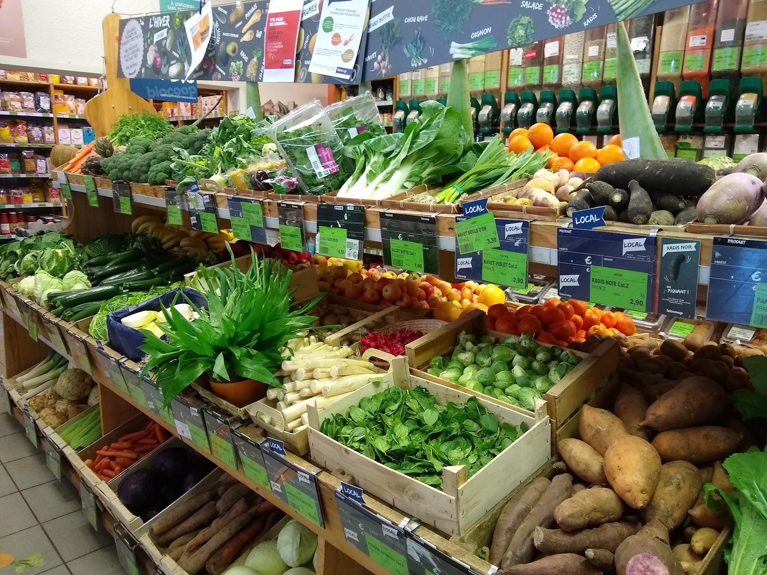 Les fruits et légumes de saison vous attendent au Biocoop d'Andernos ! 